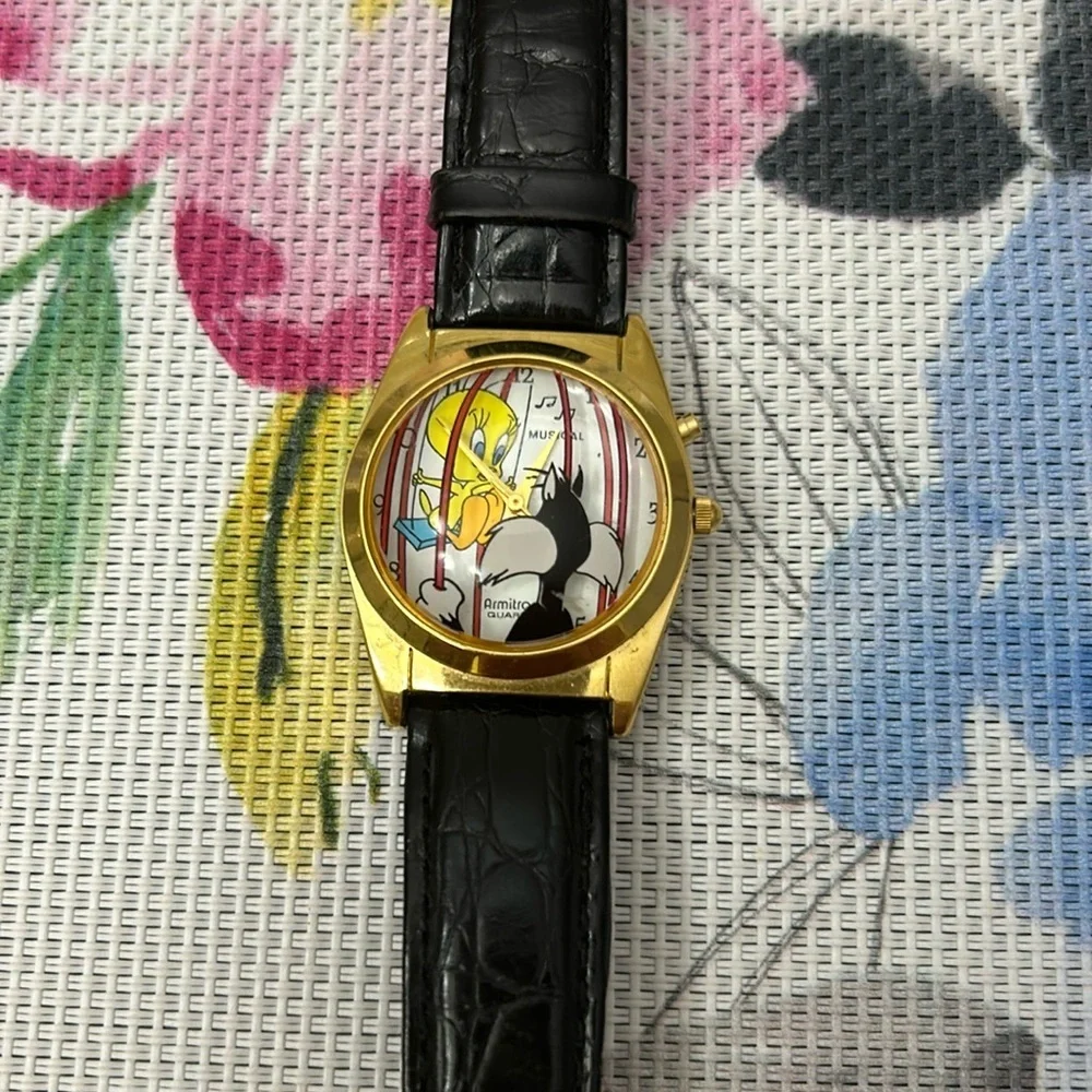 Vintage Armitron Looney Musical 3D Vintage Watch Tweety Bird Sylvester WORKS! - Picture 2 of 9